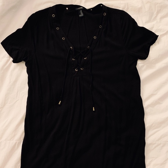 black lace-up t-shirt dress - Picture 2 of 3